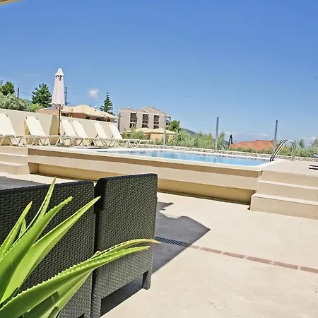 Evelinas Apartment *